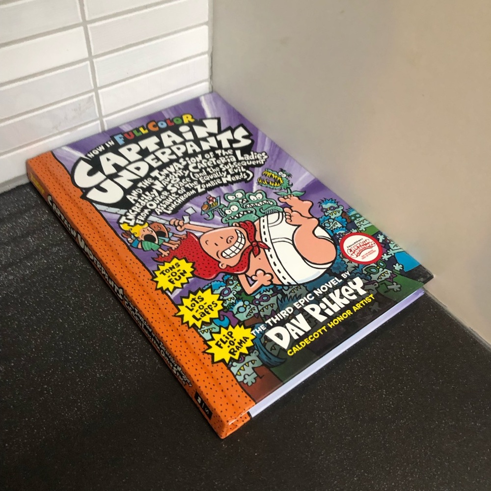 Captain Underpants and the Invasion of the Incredibly Naughty Cafeteria Ladies.. - Picture 2 of 9